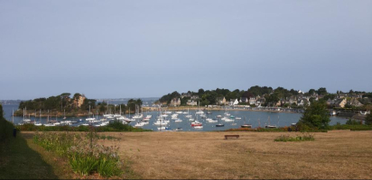 Pierre en bord de mer