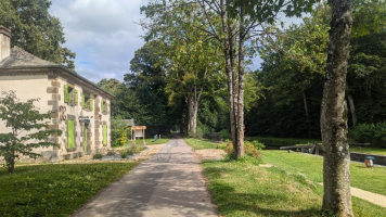 L'eau rigole au canal