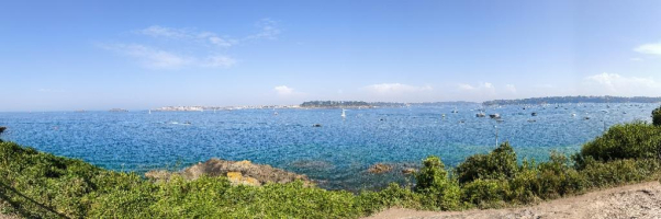 Dinard, Silence on tourne...