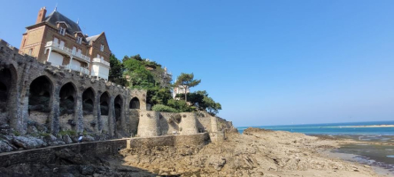 Dinard, Silence on tourne...