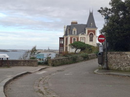 Dinard, Silence on tourne...