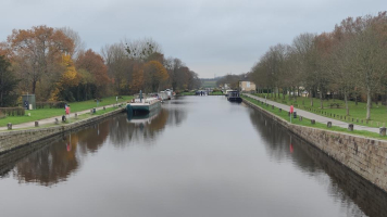 L'eau rigole au canal